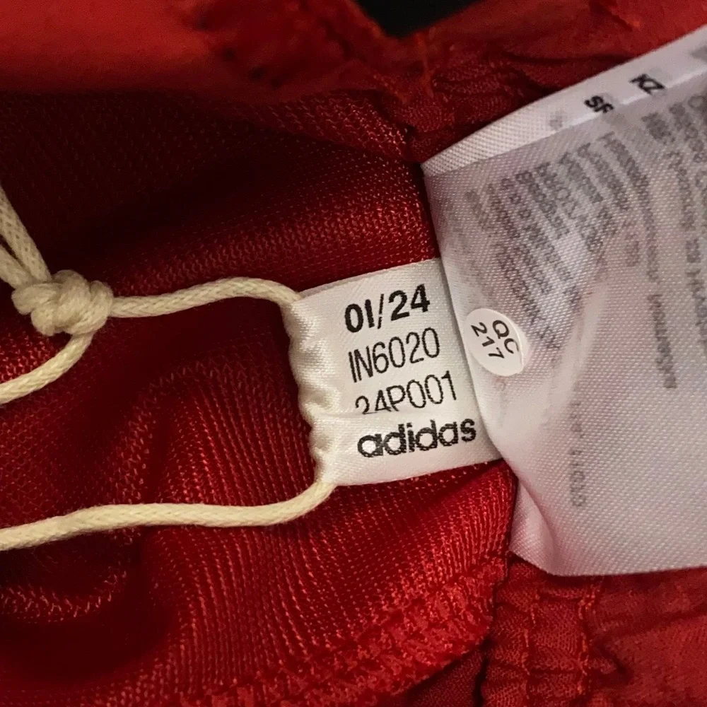 Adidas Axis Woven 4.0 Mens Sz M Red Zip Pocket Running Training Shorts 5